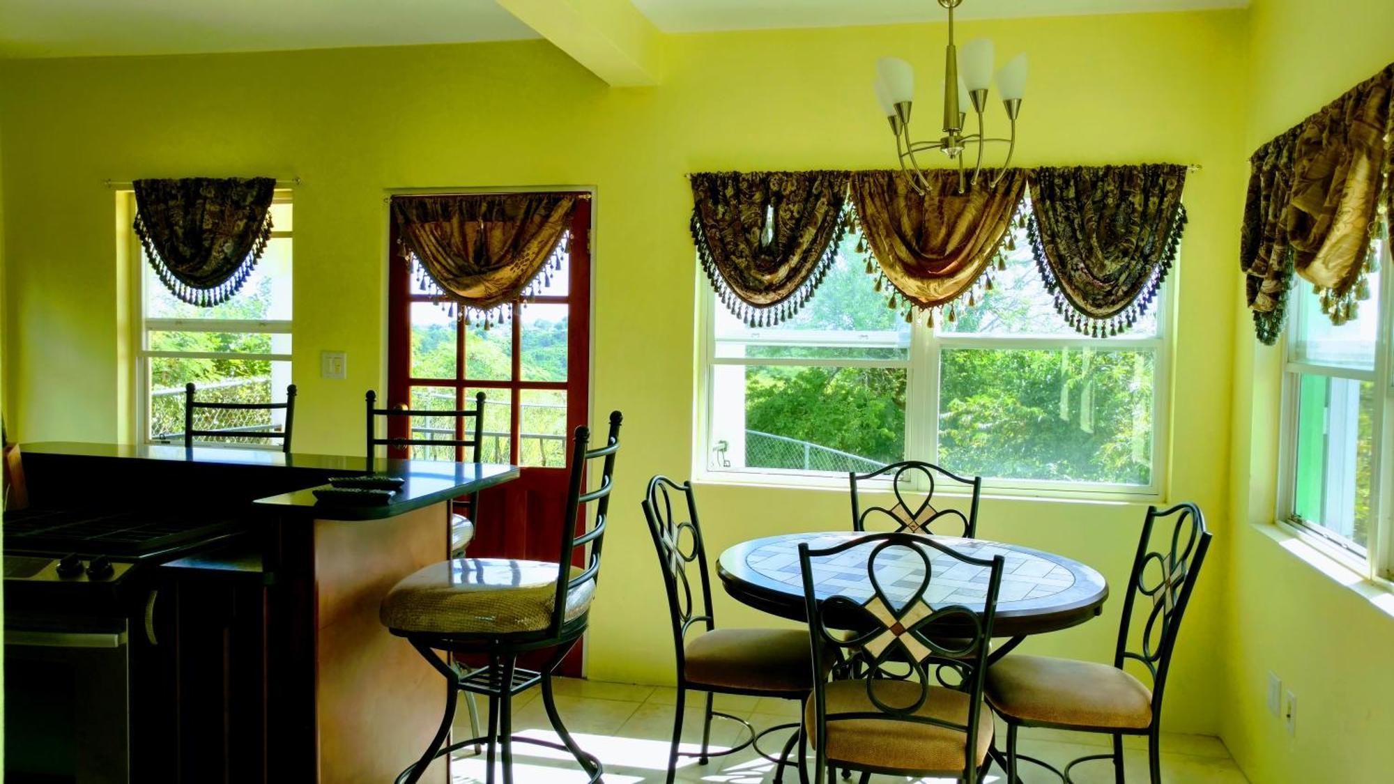 Zeus Estate Guesthouse St. John's Dış mekan fotoğraf