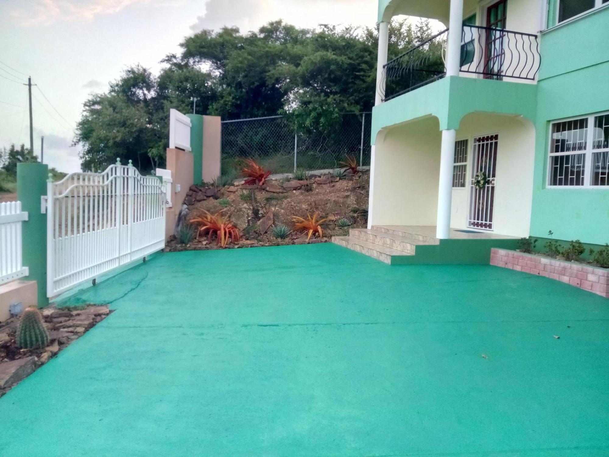 Zeus Estate Guesthouse St. John's Dış mekan fotoğraf